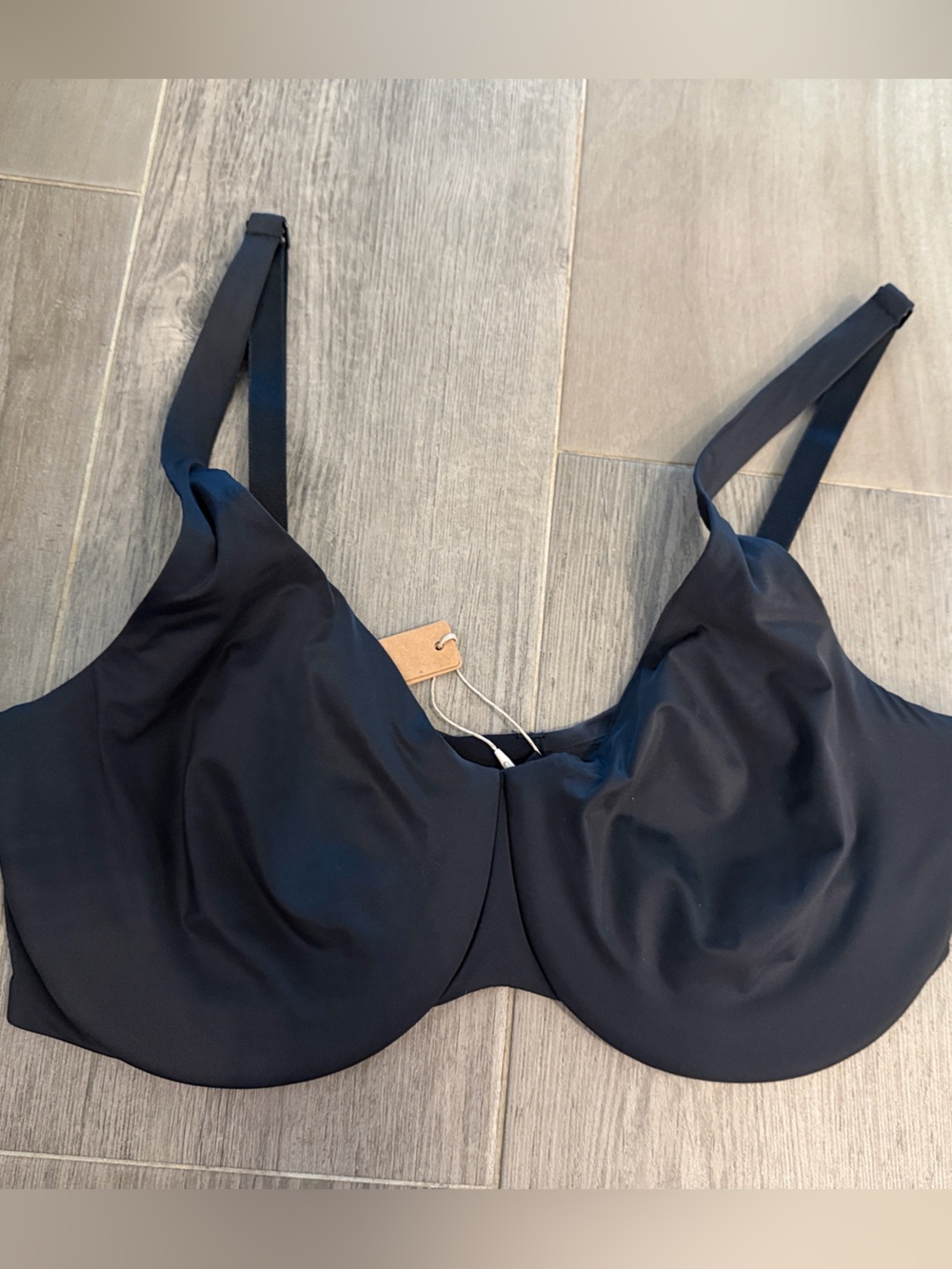 SKIMS Onyx Smoothing Intimates Unlined Minimizer Bra Sz 36DD NWT